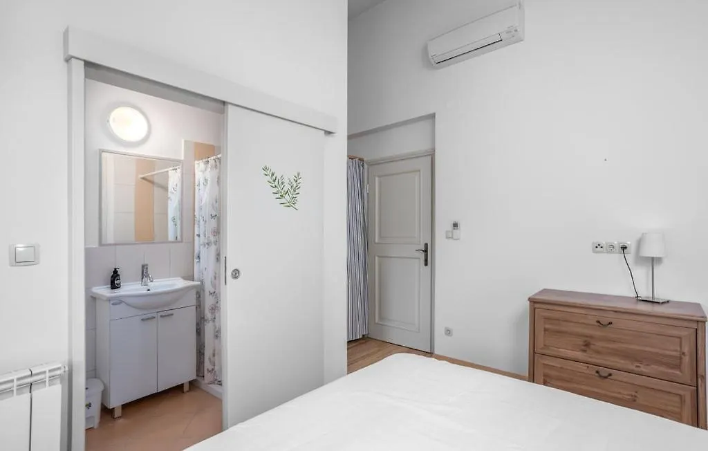 Terraced Houses New 2025 Barbat na Rabu Holiday home