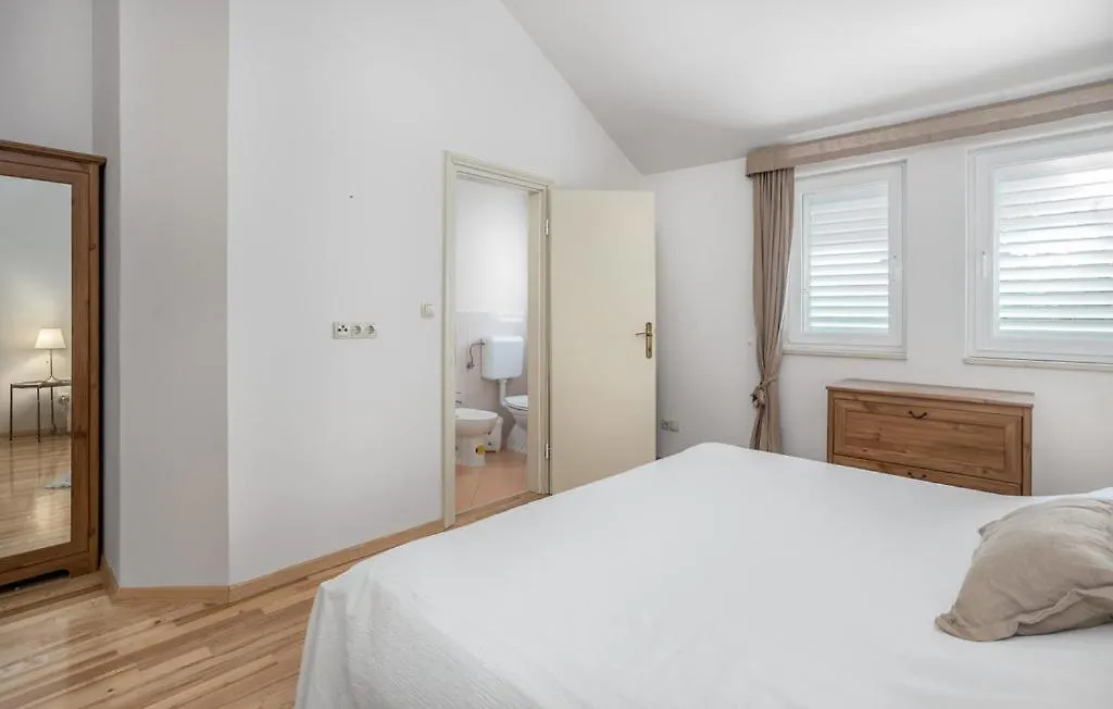 Terraced Houses New 2025 Barbat na Rabu Holiday home