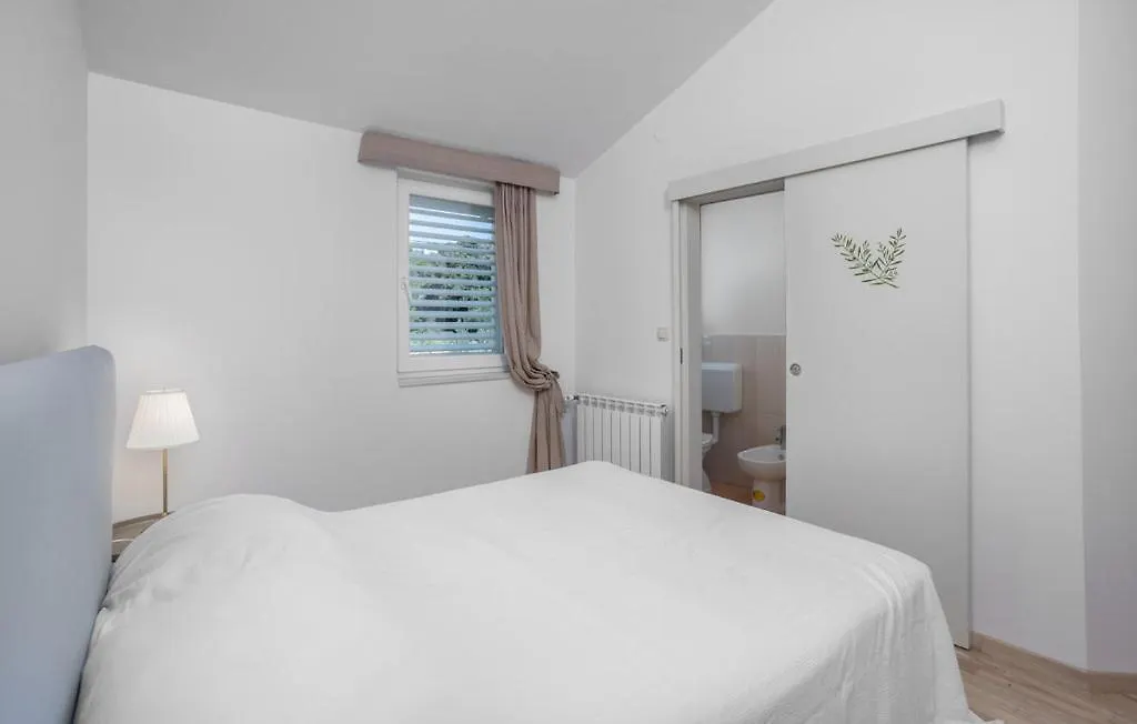 Terraced Houses New 2025 Barbat na Rabu Holiday home